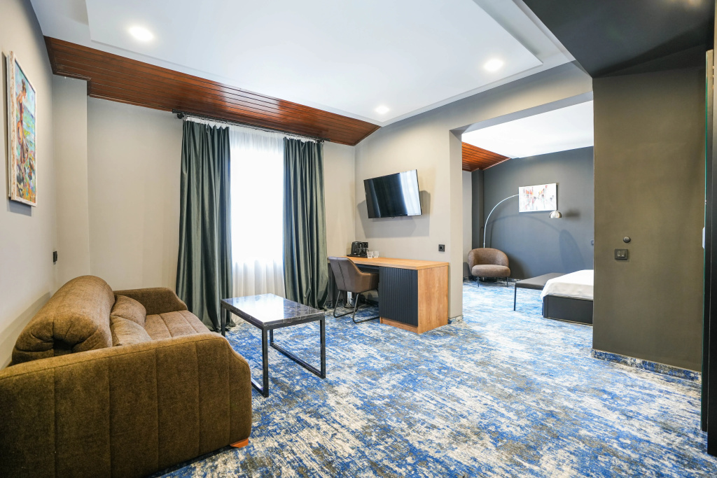 Lobby & Reception