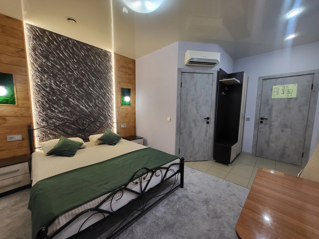 Economy room