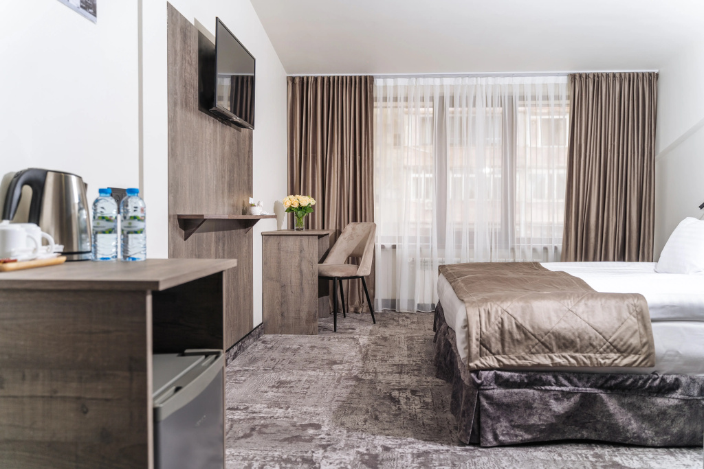 Standard Double room (full double bed)