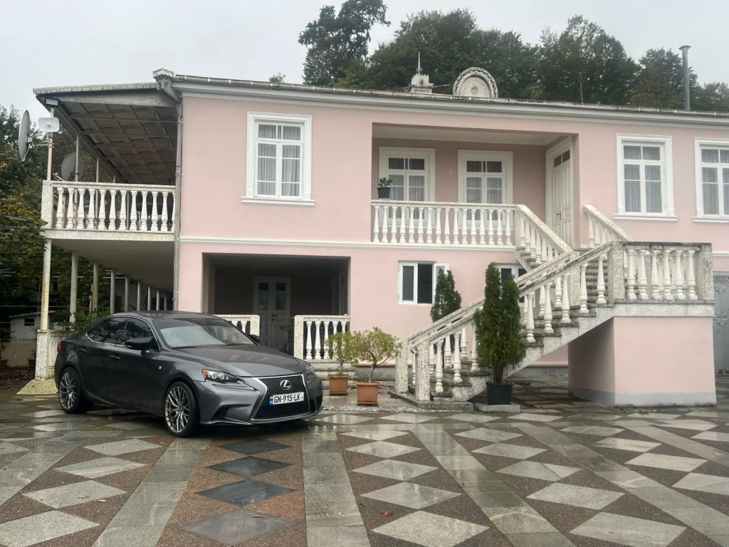 Fresh House with Sea and Mountain View Private house