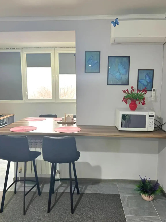 Квартира Уютная просторная Евродвушка с видом на гору - фото 11