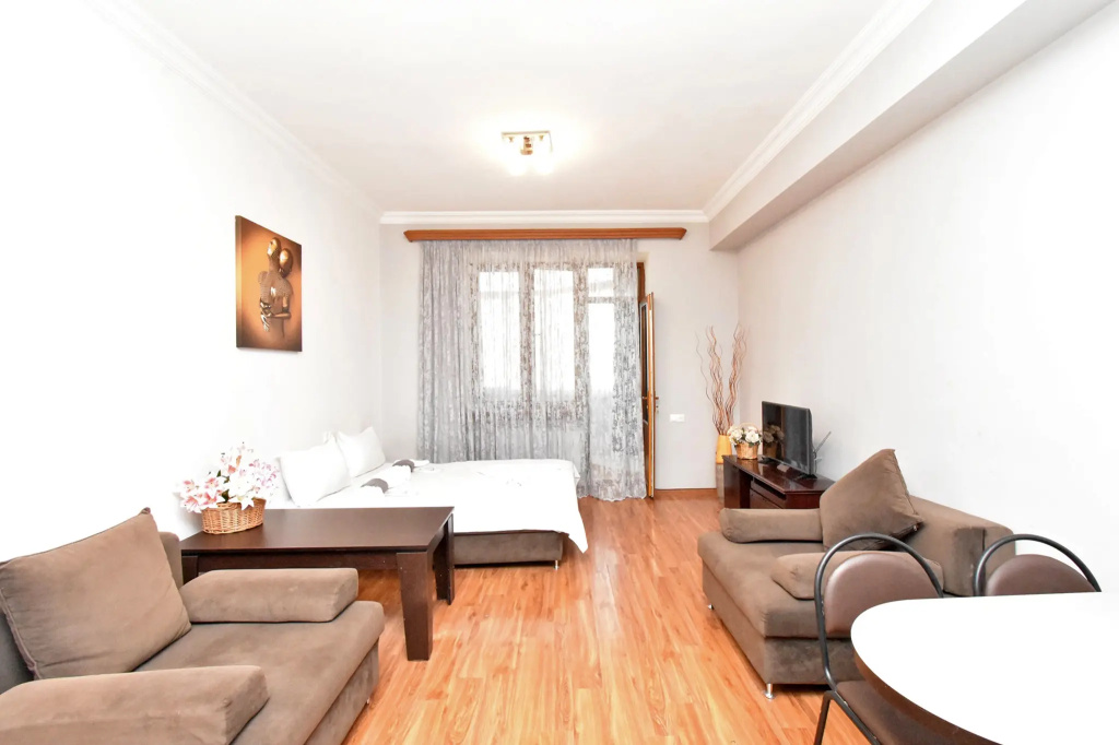 Argishti 15 Kv 65/1 Apartments
