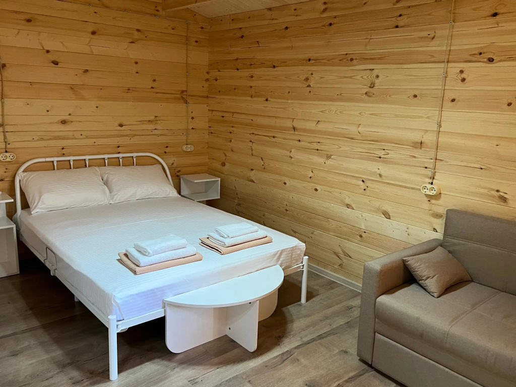 1 Bedroom Double Bungalow (full double bed)