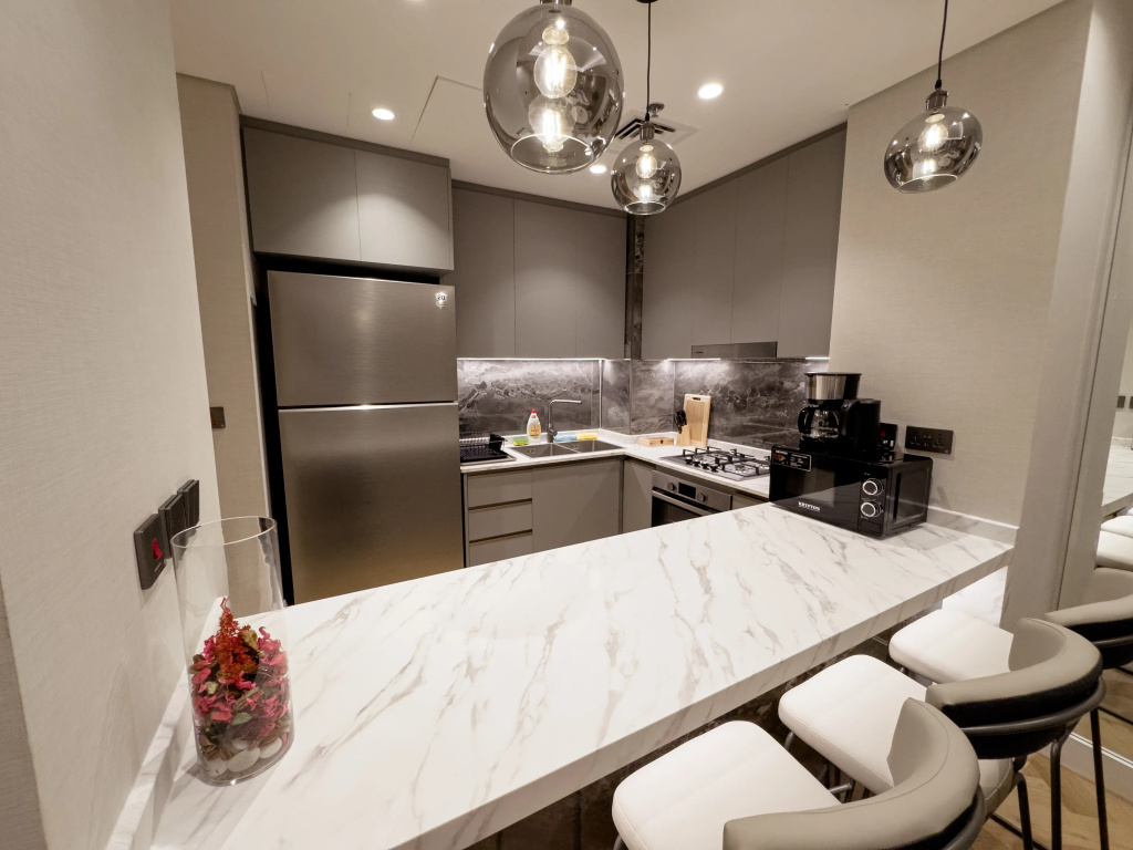 Апартаменты Vserve Elevate Your Stay with Stunning Skyline Views — фото