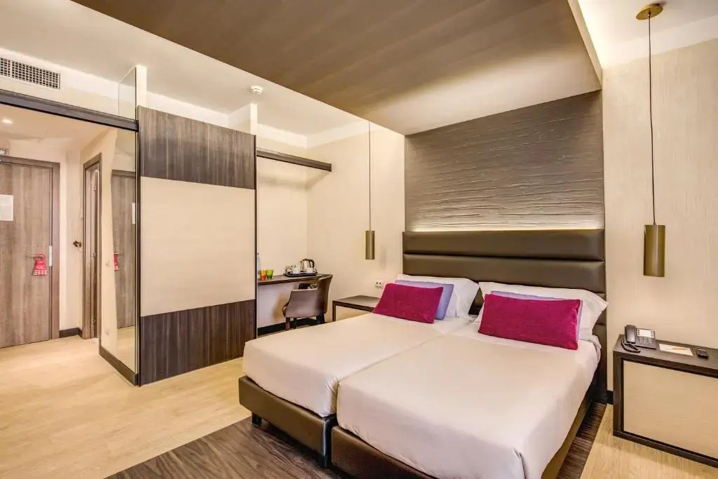 Superior Double room (full double bed)