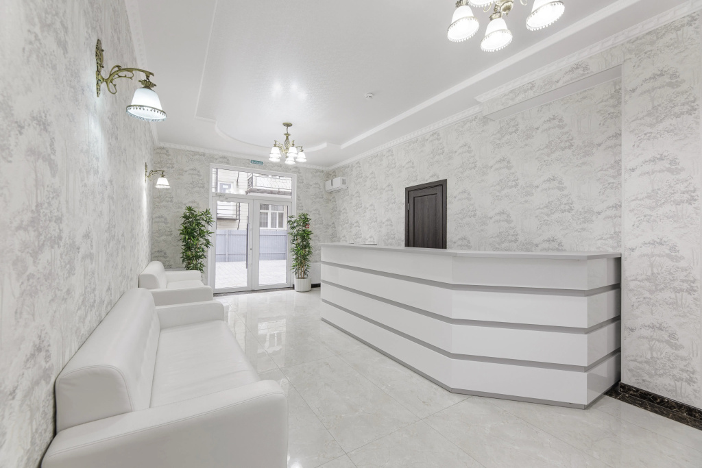 Lobby & Reception