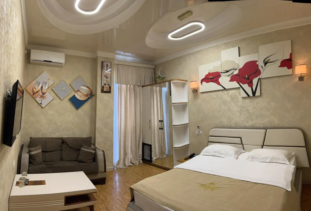 Standard Double room (full double bed)