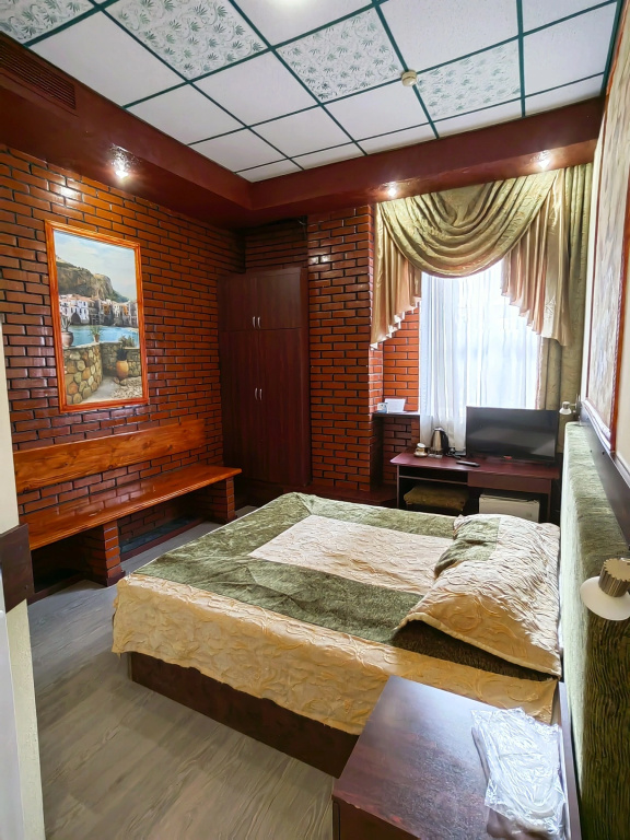 Hotel Kleopatra Room Type - Standard Double room with city view full double bed
