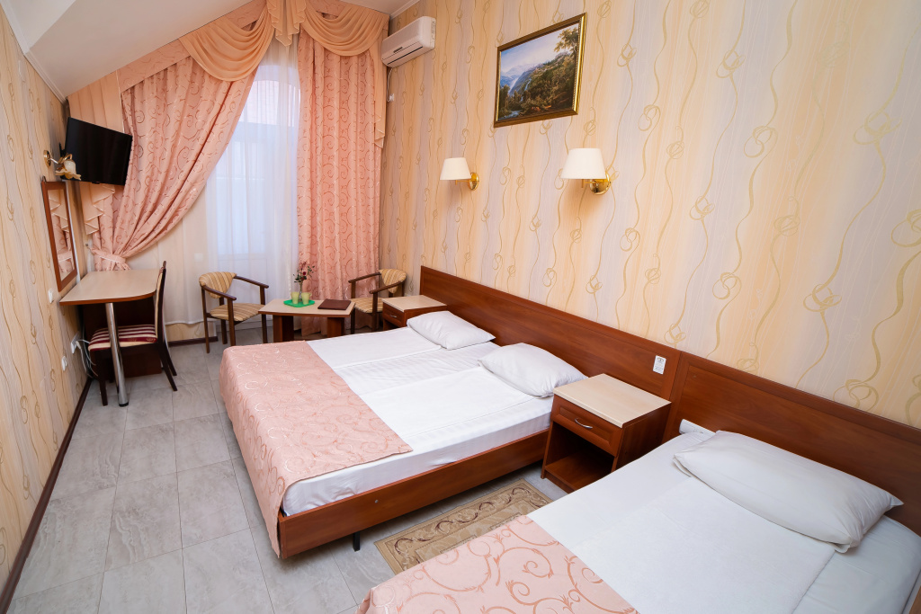 Standard Triple room with balcony and with view