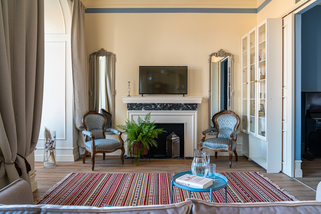 127. набережная реки фонтанки д. петербург квартира на фонтанке. квартира в центре спб. дом кино апартаменты санкт-петербург набережная фонтанки.