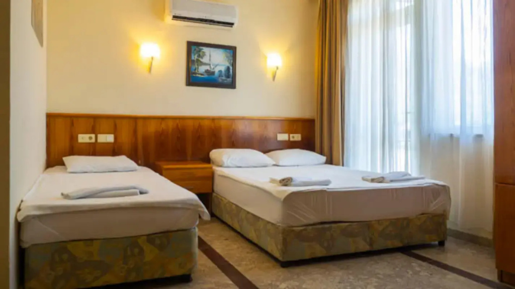 Standard room with balcony and with sea view