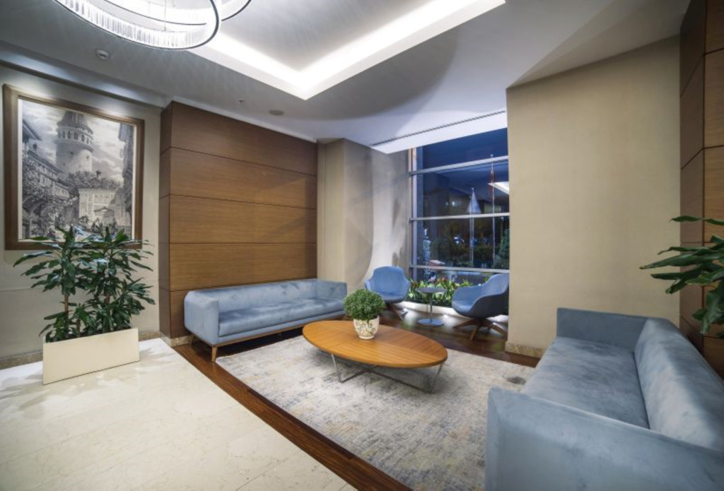 Lobby & Reception