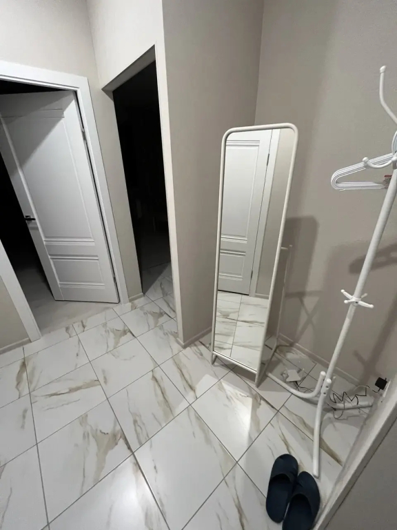 Квартира с современным ремонтом в новом ЖК - фото 9