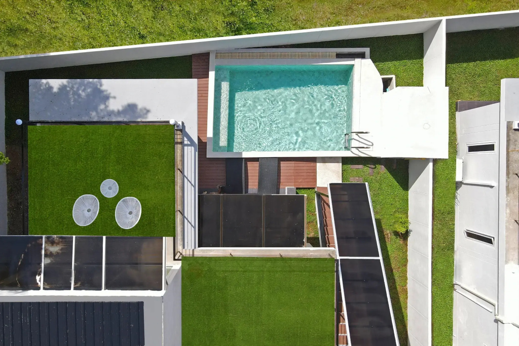 Nariya Bayfront Phuket Resort