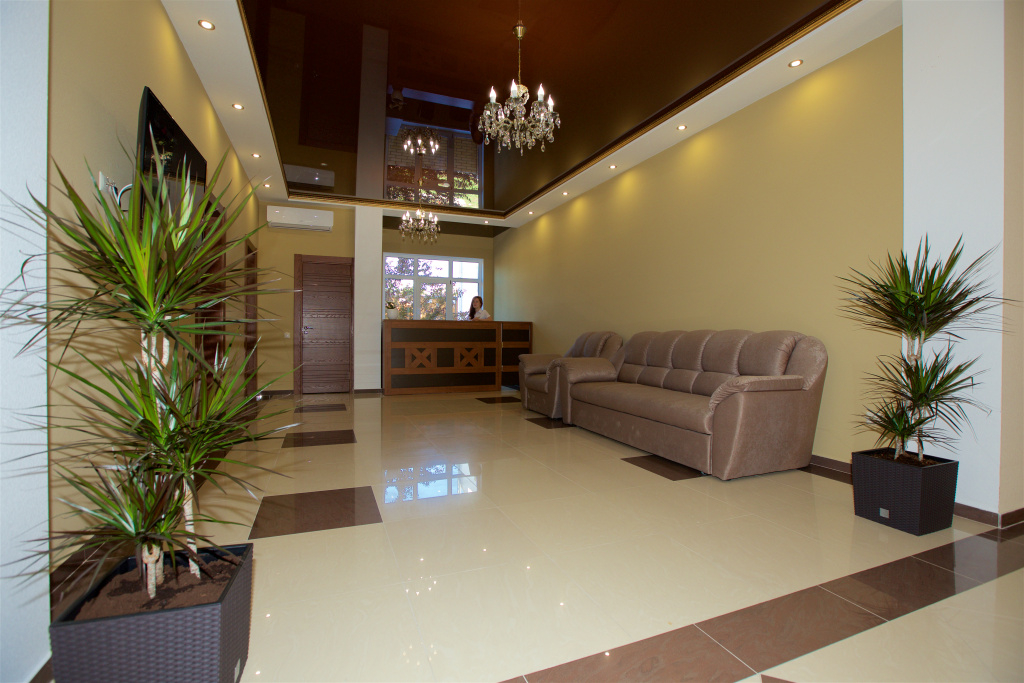 Lobby & Reception