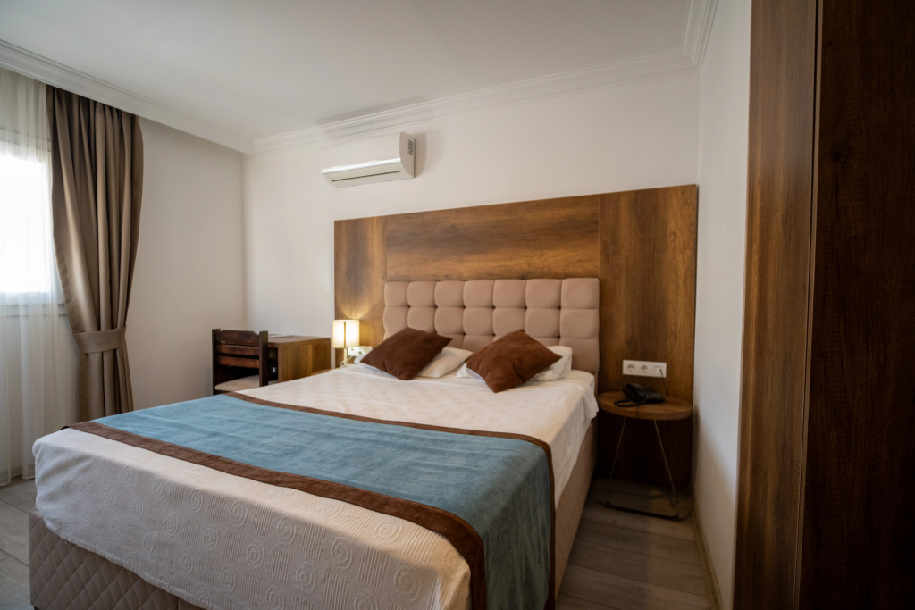 Standard Double room with balcony and with view (full double bed)
