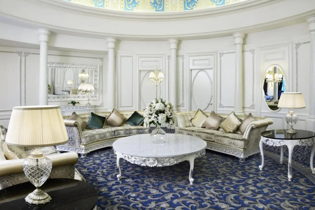 Отель Ambassadori Hotel Tbilisi — фото