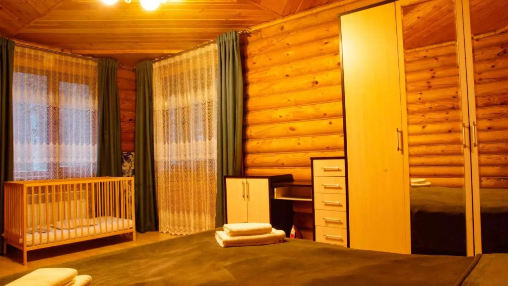 Шестиместный коттедж с 4 комнатами с балконом в Forest Arkhyz