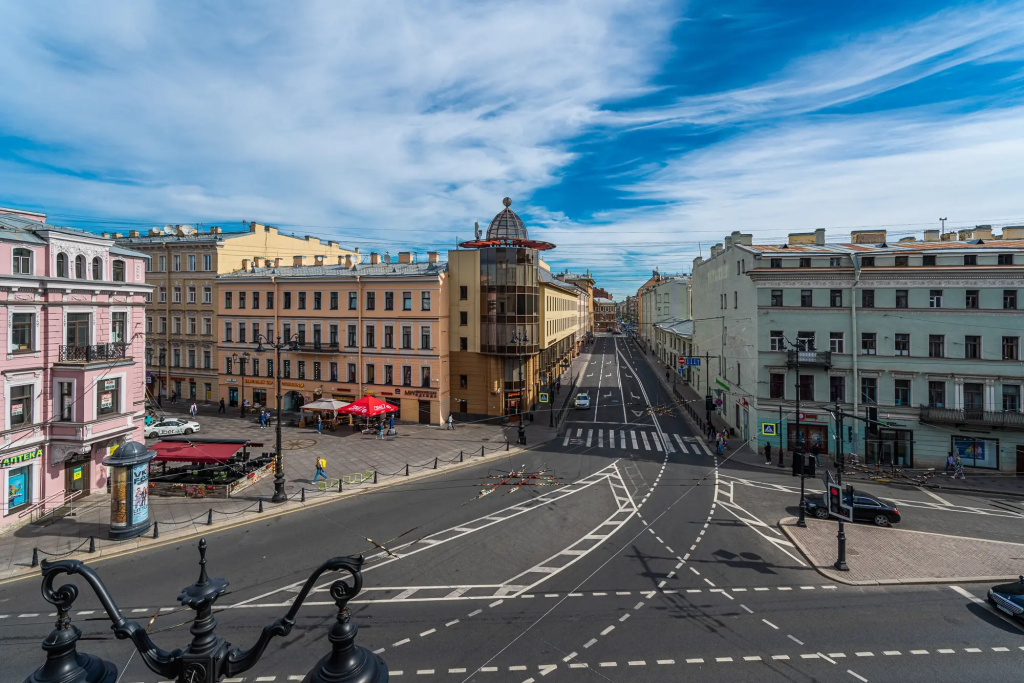 Апартаменты D apartments студия с видом на Невский проспект 3 — фото