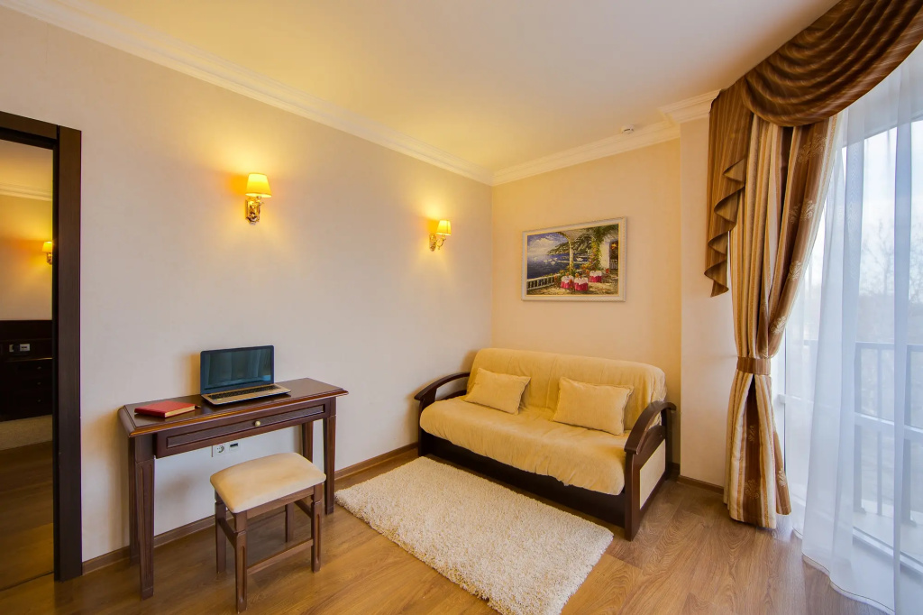 Anapa Lazurnaya Hotel Room Type - Double Apartment with balcony and with city view full double bed