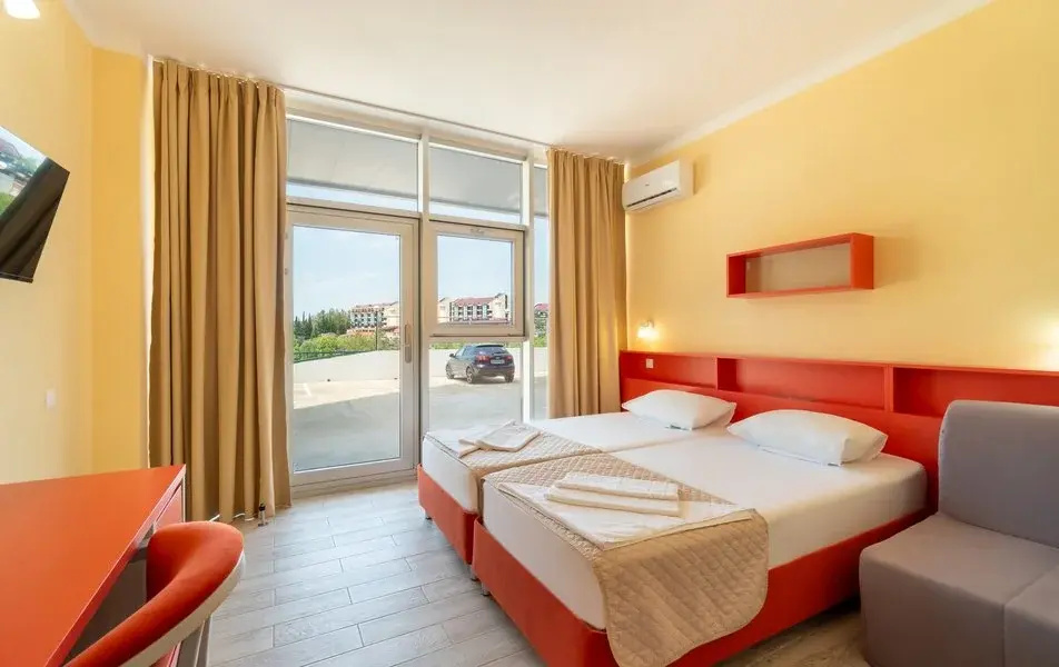 2 Bedrooms Standard (without Balcony) Quadruple