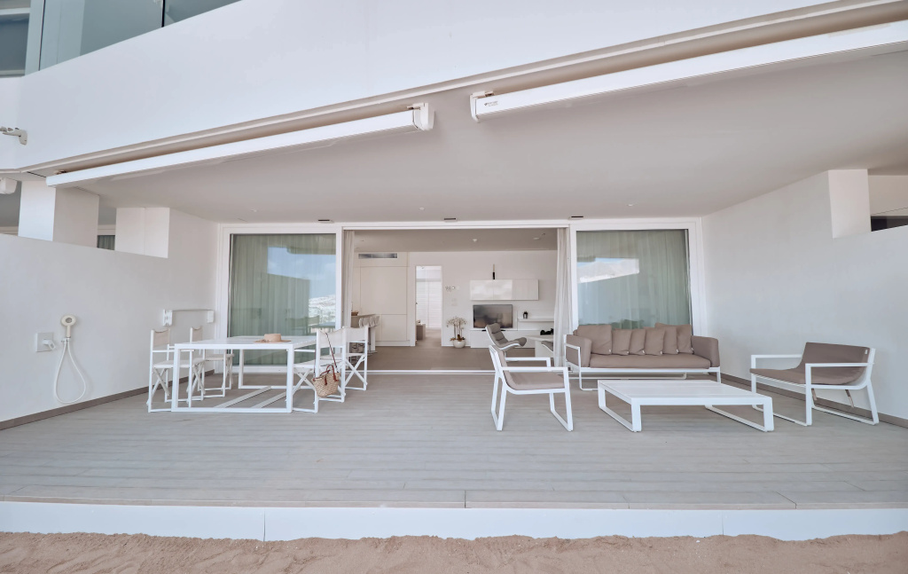 2 Bedrooms Bliss Serenity Suite with partial sea view