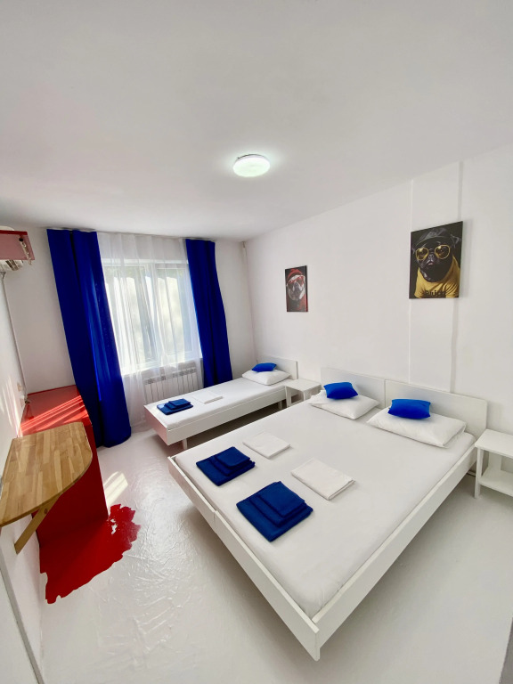 Трёхместный номер Standard в Арт-отельчик