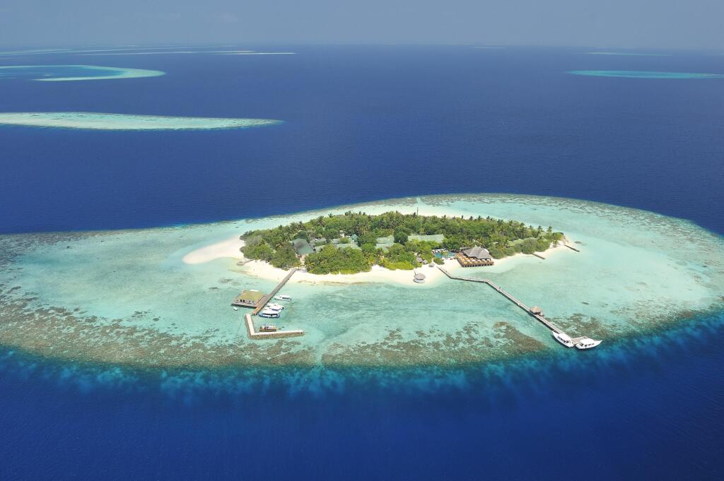 Eriyadu Island Resort Maldives