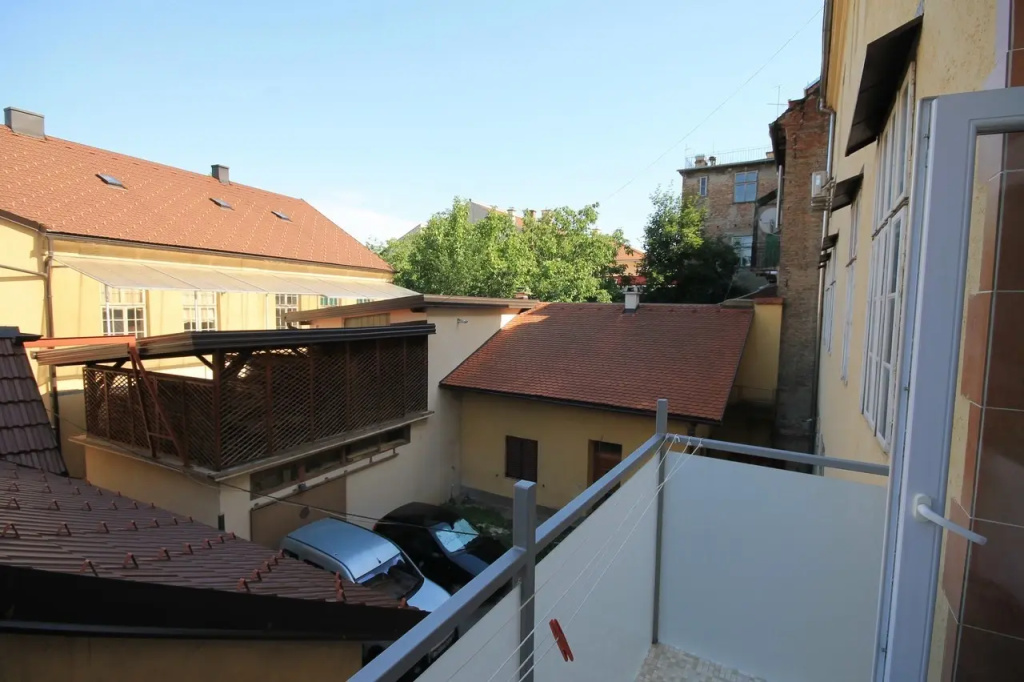 Metropolitan Apartments