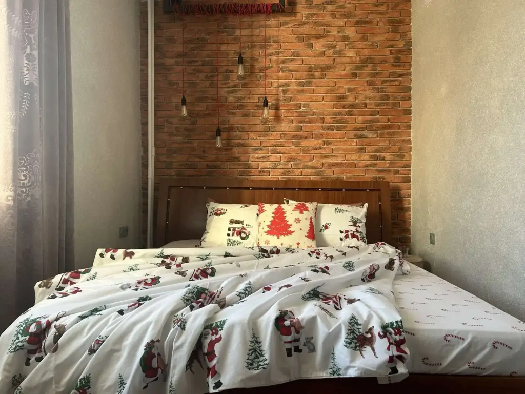 2 Bedrooms Quadruple Apartment with balcony