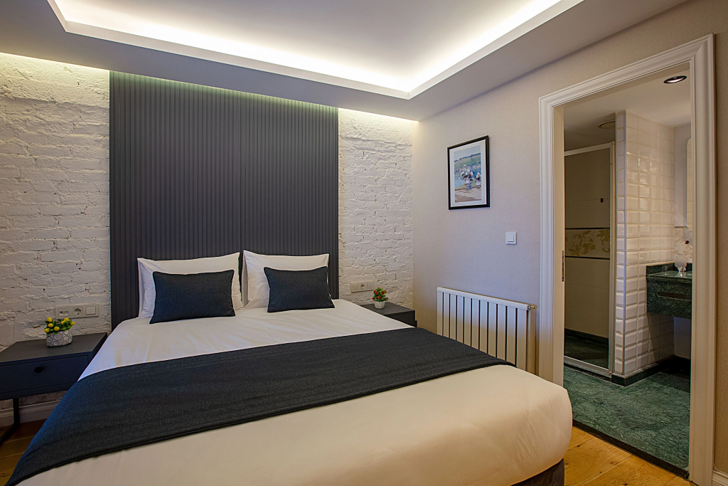 Superior Quadruple Suite with view