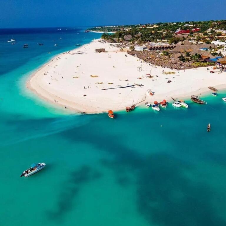 Biyadhoo Island Resort 3 Занзибар