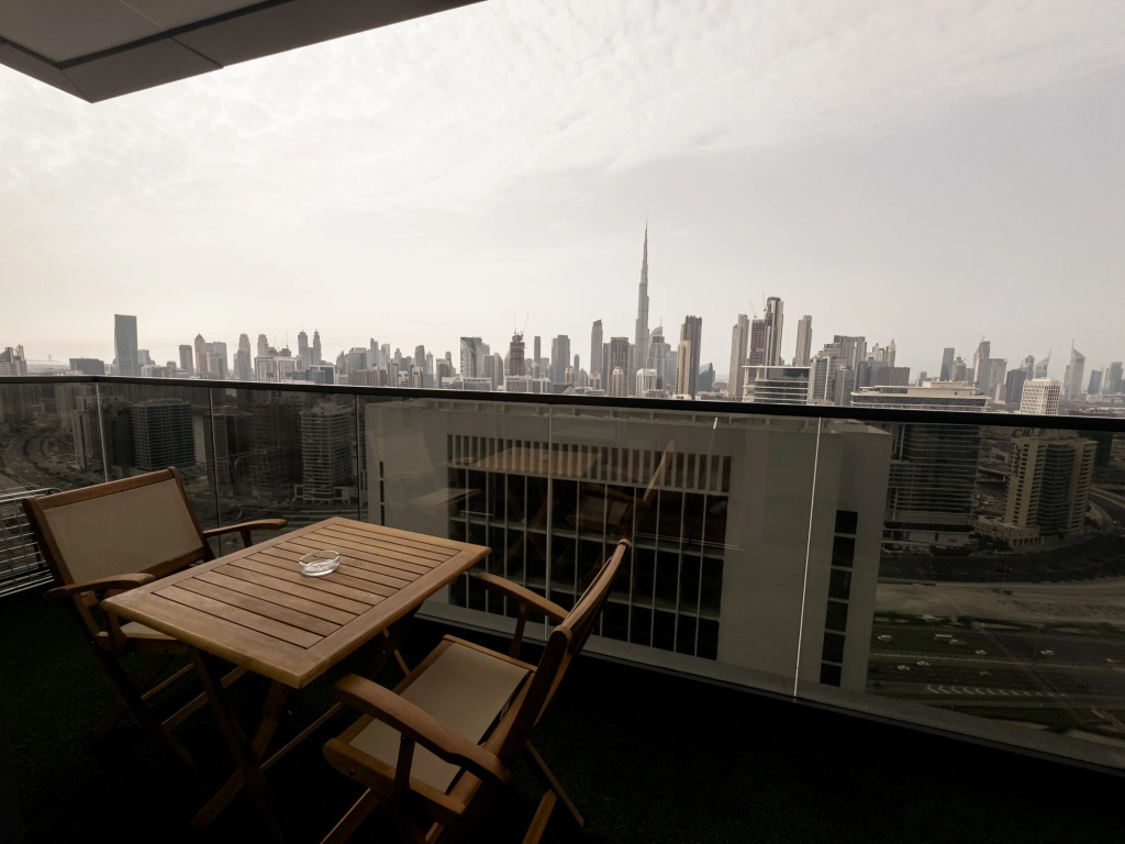 Vserve High Floor Bliss in Dubai’s Iconic Skyline Apartments