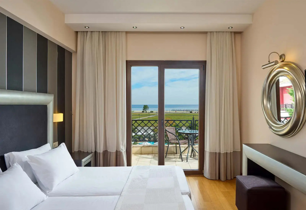 Standard Double room with balcony and with sea view (full double bed)