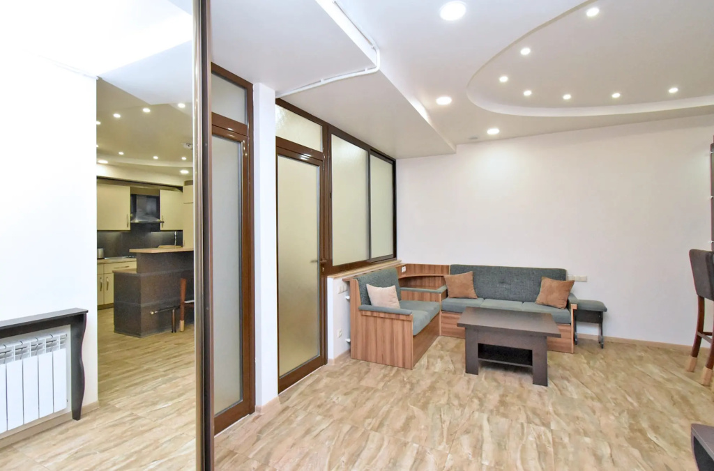 Na Yekmalyana 1 Apartments