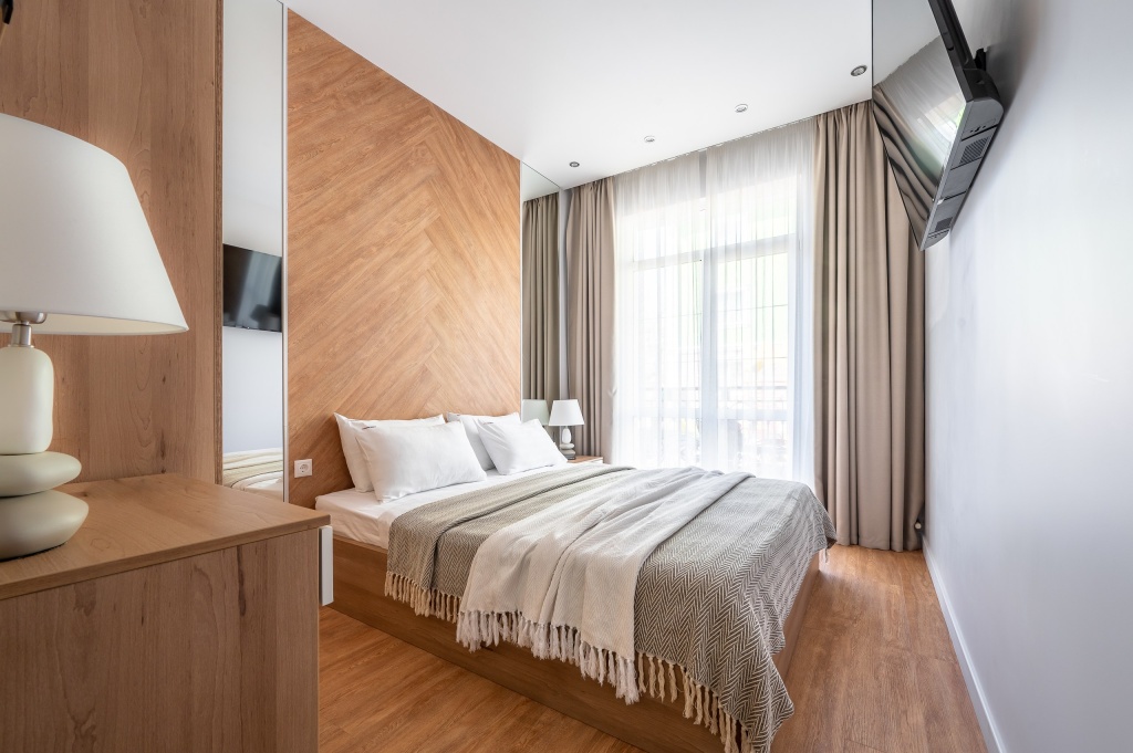 Апартаменты RED APARTMENTS Арт Лайт Сити апартамент Аделин — фото