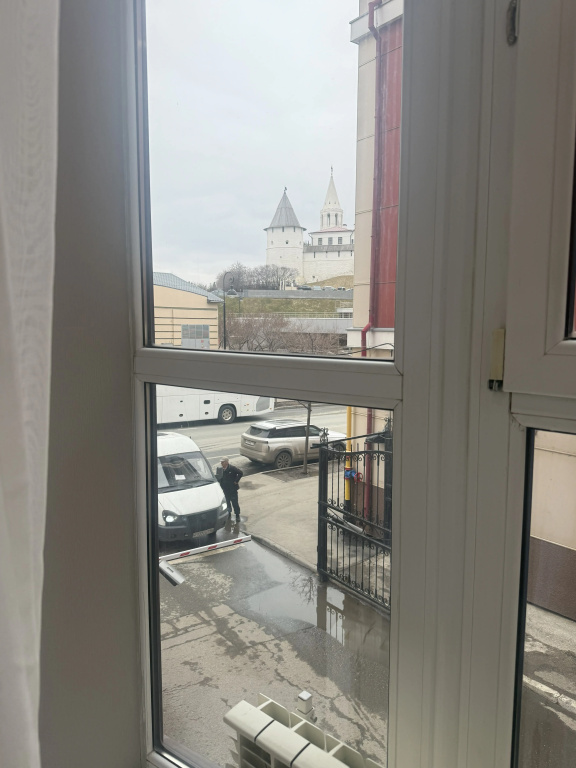 Апартаменты двое у Кремля с видом на Кремль — фото