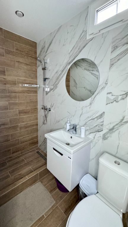 Двухместный номер Standard с балконом и с видом на горы двуспальная кровать в Тропики