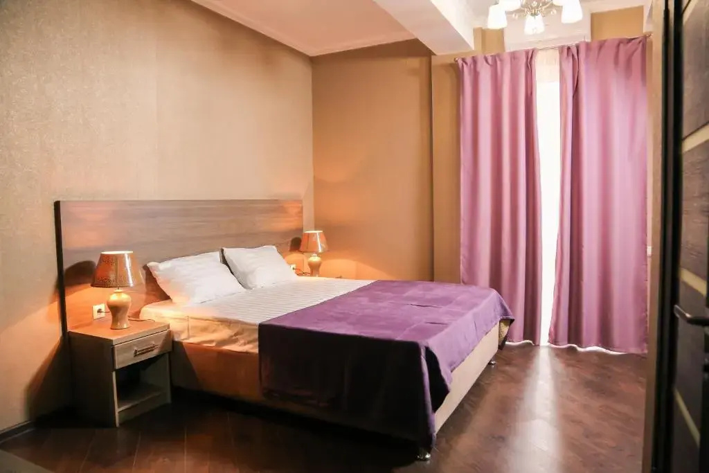 Standard Double room with balcony (full double bed)