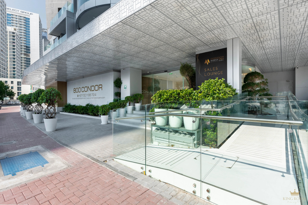 Casa Royale Vacation Homes - Dubai Marina Deluxe 1BR with Partial Marina View