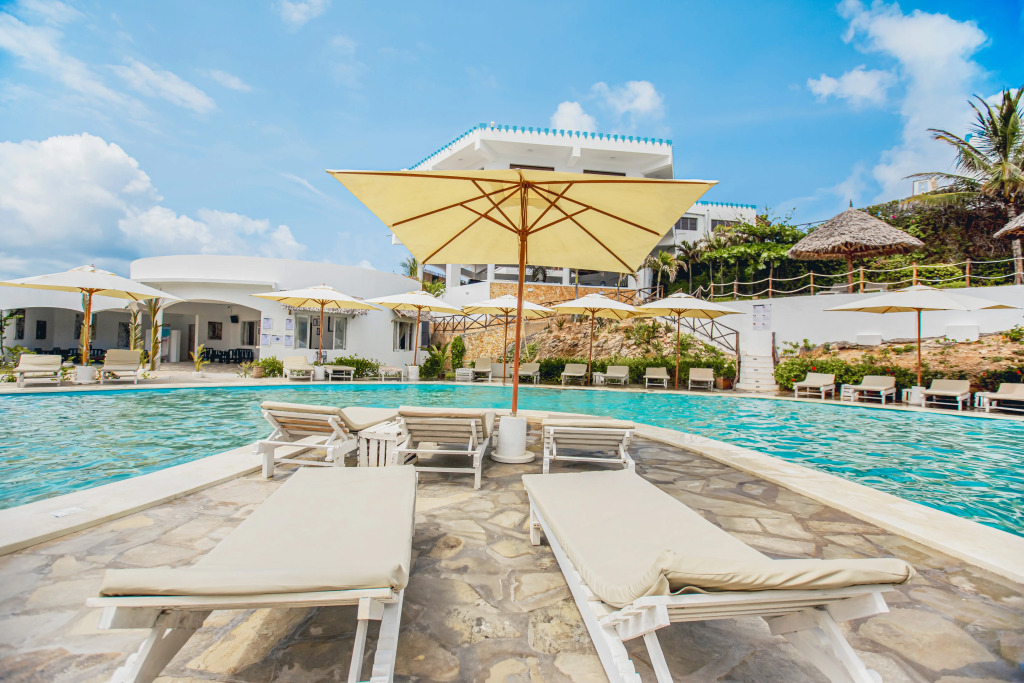 Курортный отель AHG Lion Beach Resort - фото 9