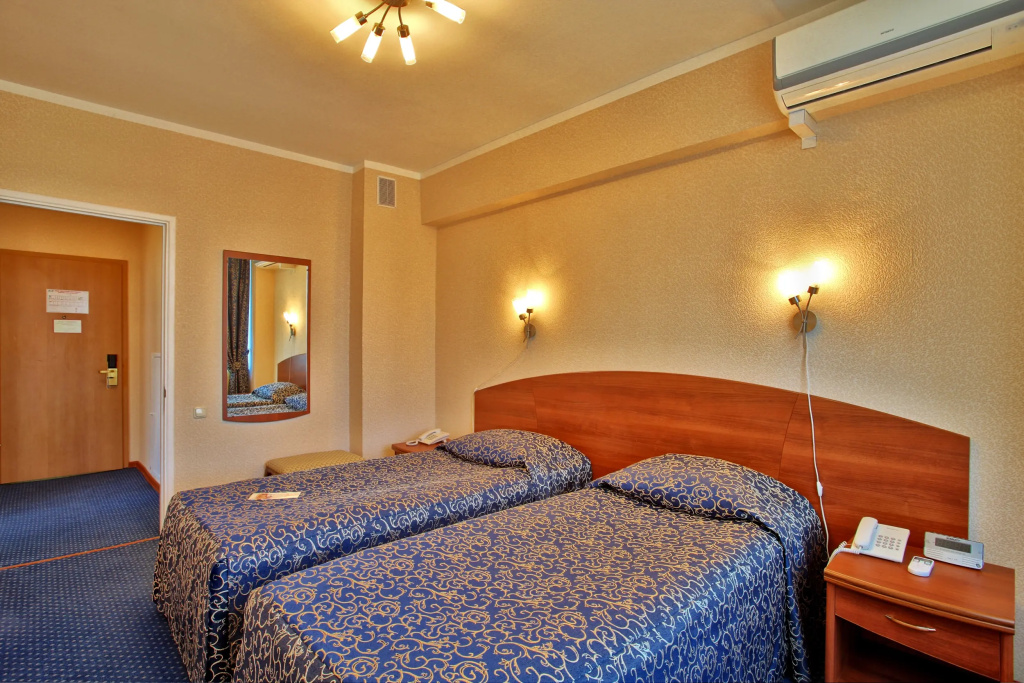 Aeropolis Hotel Room Type - Double Suite twin beds