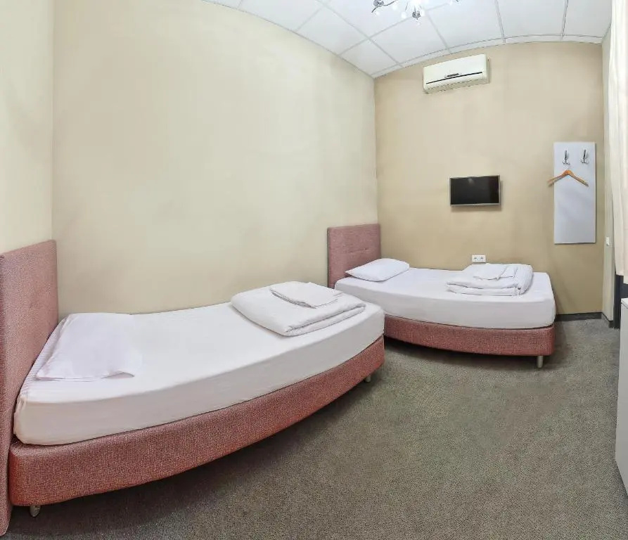 Maksim Gor'kij Hotel Room Type - Economy without Window Double room twin beds