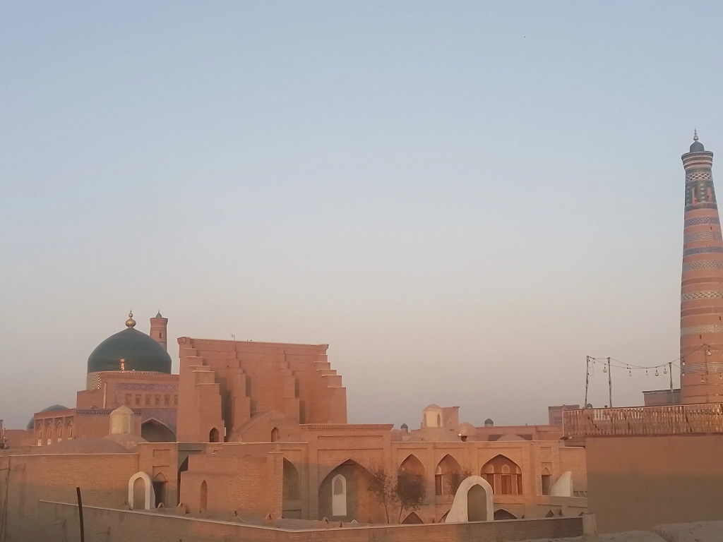 Fayz Guest House