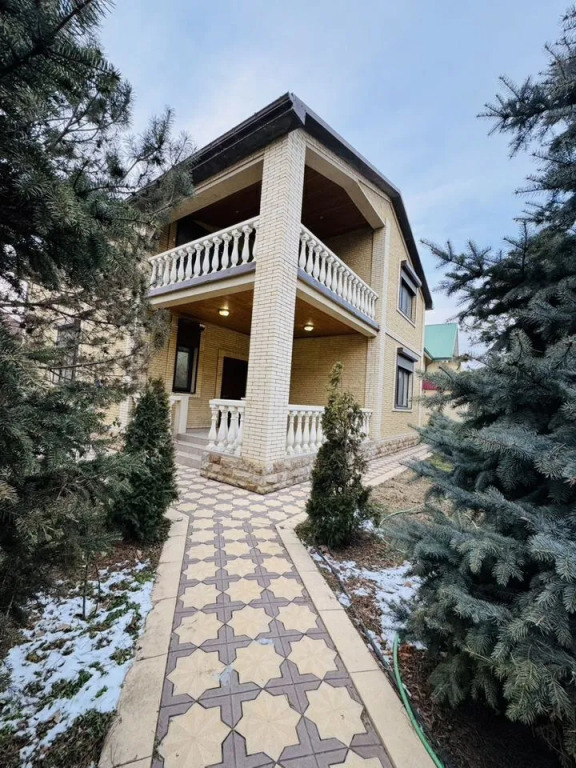 Шестиместные апартаменты с балконом в Гостевой дом