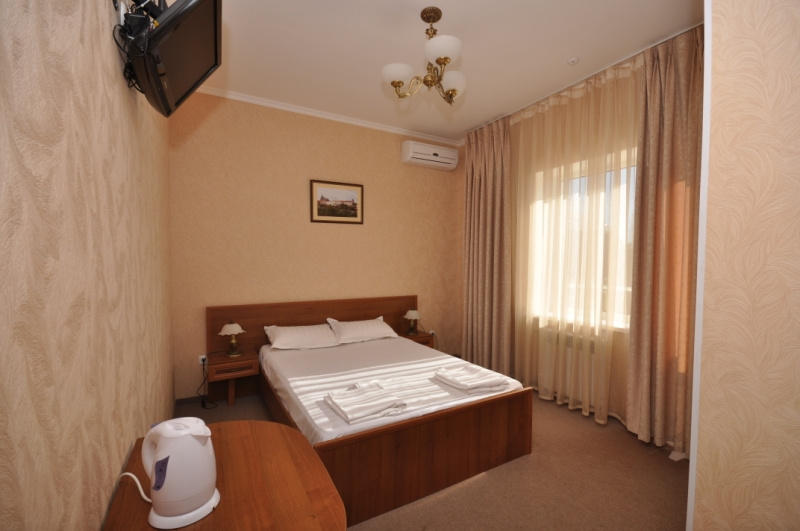 Standard Double room with balcony (full double bed)
