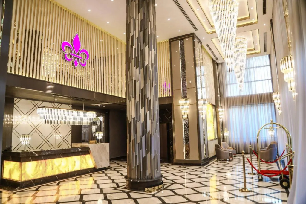 Lobby & Reception