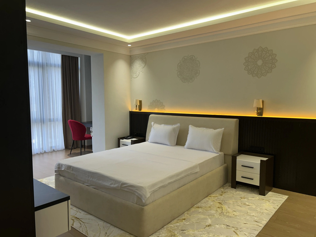Deluxe Double room (full double bed)