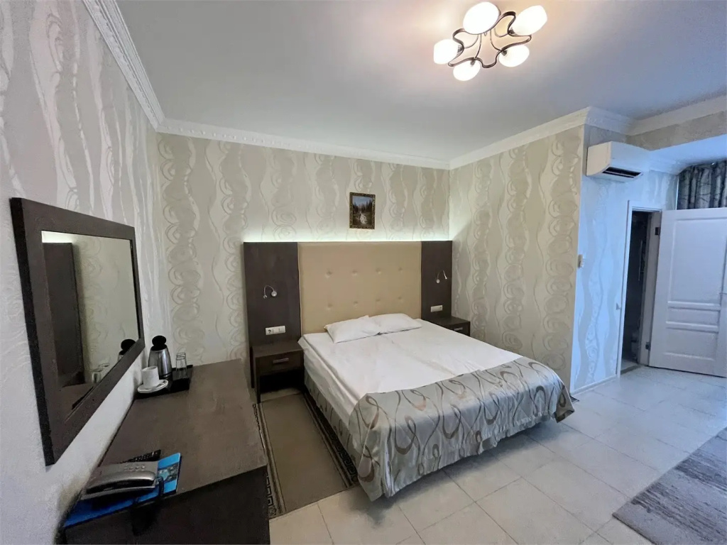 Family Lyuks Building room