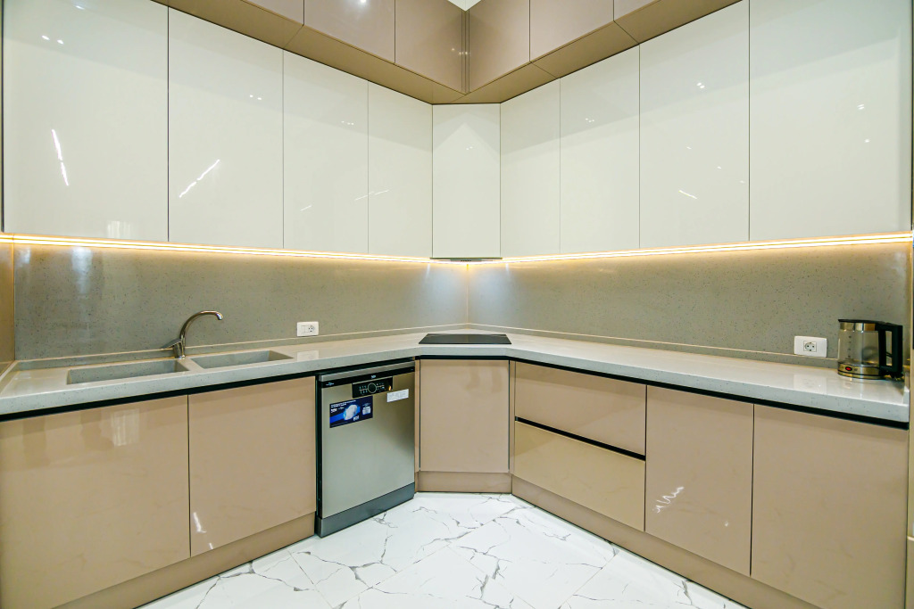Апартаменты Deluxe с балконом и с красивым видом из окна в Апартаменты Luxury White in Nizami Street
